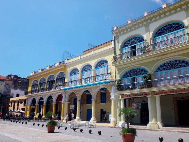 Plaza Vieja: atração do dia 1 de Roteiro em Havana