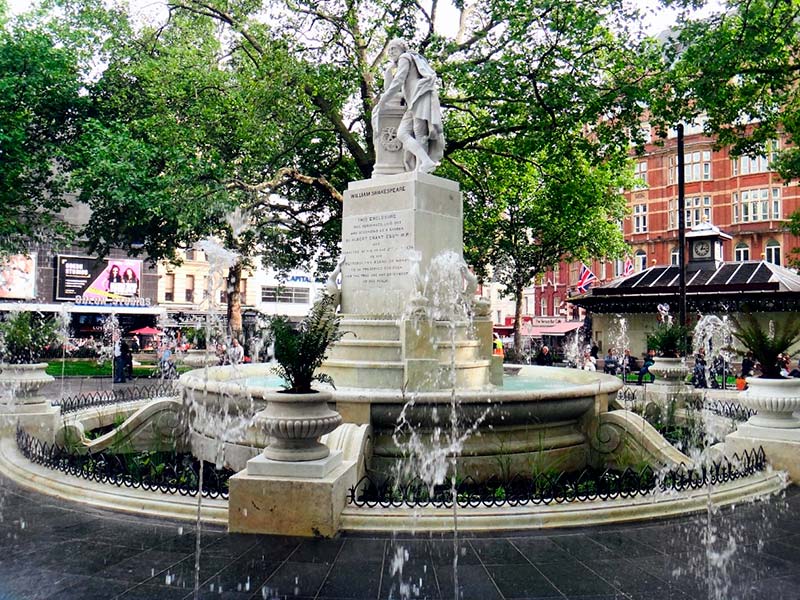 Leicester Square: um dos principais pontos turísticos de Londres
