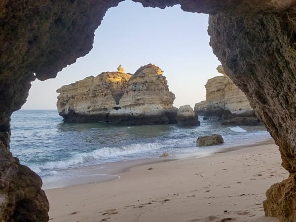 Praia de São Rafael: dica sobre o que fazer e onde ficar no Algarve