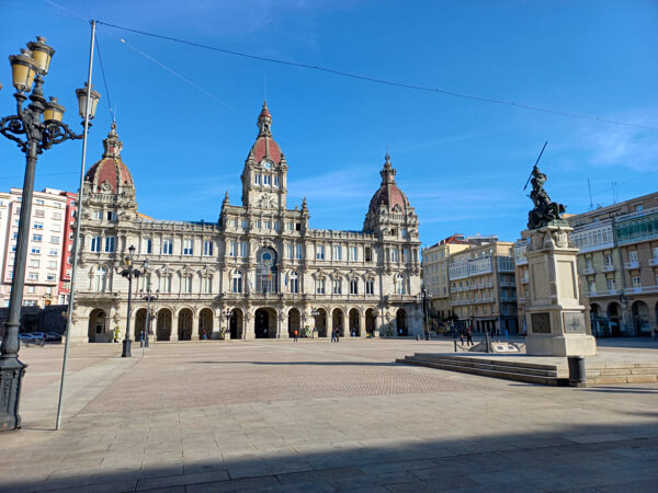 Praça Maria Pita: dica sobre o que fazer em La Coruña