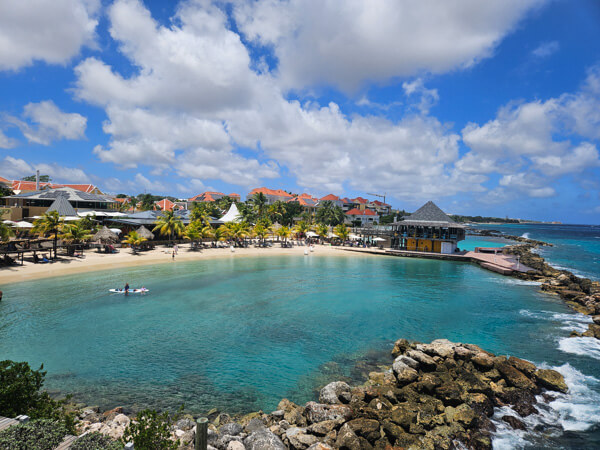 Onde ficar em Curaçao: dicas do imperdível Ávila